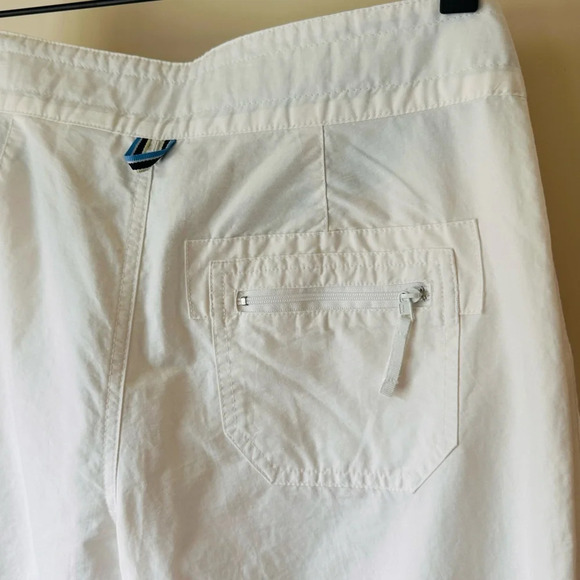 G.H. Bass & Co. White Flare Pants - Size 6 - Picture 8 of 11